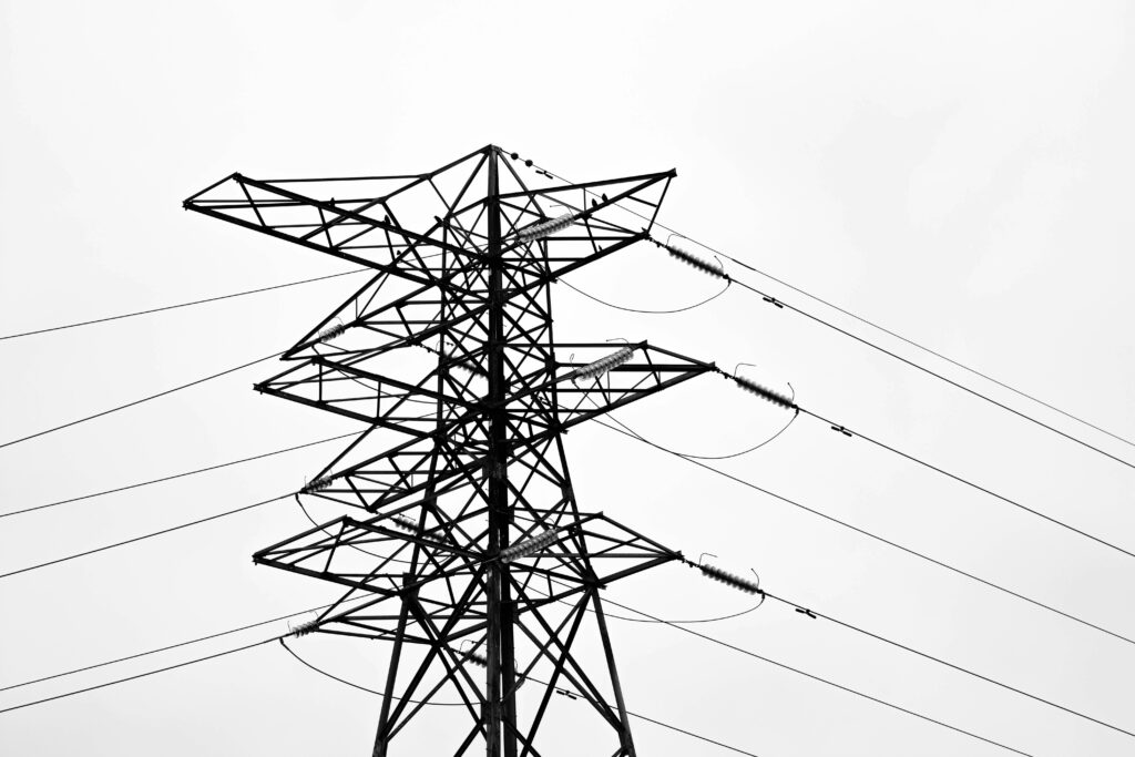 Słup energetyczny na działce
