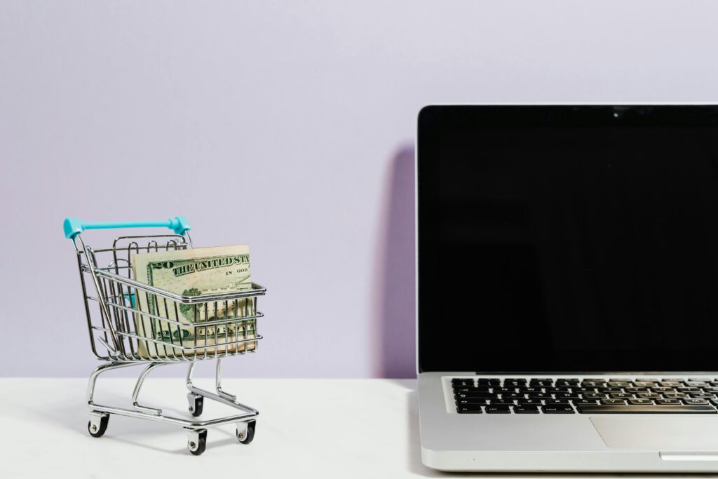 Przycisk odstąpienia od umowy w sklepie internetowym – zakupy online i e-commerce
